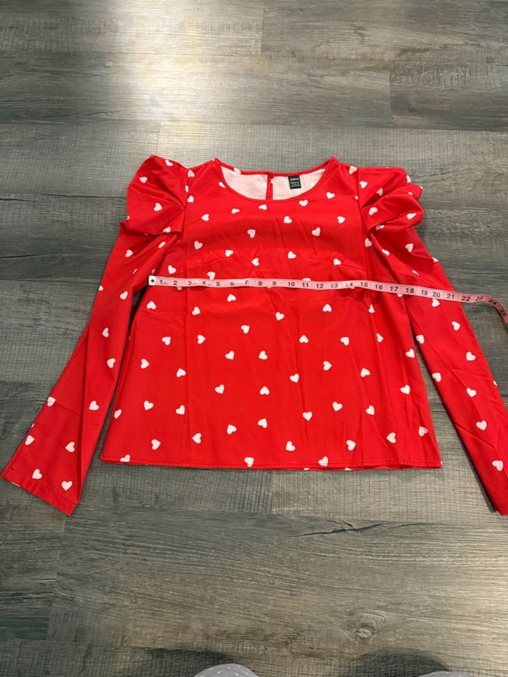3/$10 SHEIN Red Heart Pattern Round Neck Top